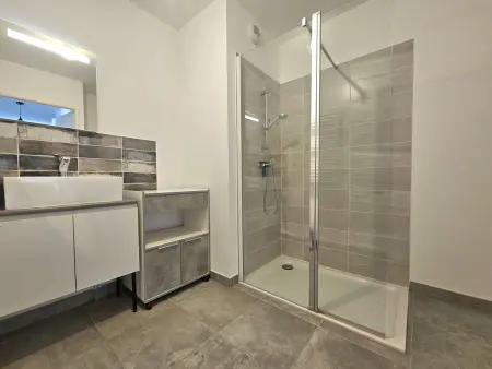 Appartement T2 avec balcon, parking privé, wifi - Balaruc-les-Bains - Photo 9