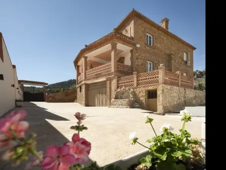 Magnifique villa andalouse avec piscine, cheminée et jardin - Photo 9