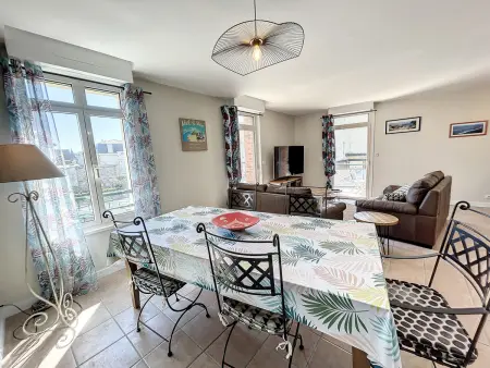 Appartement rénové avec ascenseur - Proche plage et centre-ville - Photo 5
