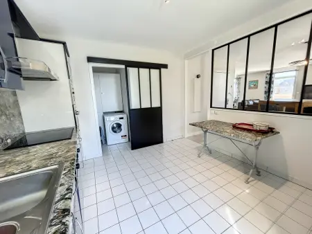 Appartement rénové avec ascenseur - Proche plage et centre-ville - Photo 11