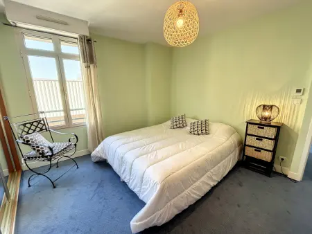 Appartement rénové avec ascenseur - Proche plage et centre-ville - Photo 17