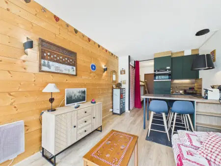 Appartement cosy aux pieds des pistes avec piscine et tennis, proche du centre des Gets - Photo 8