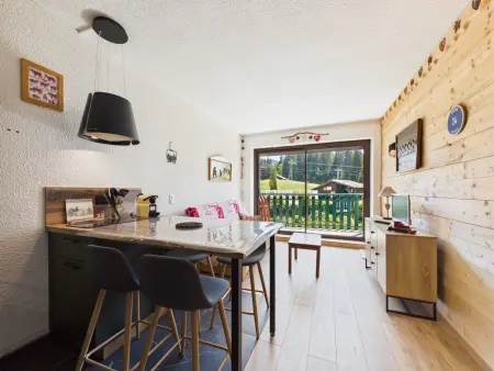 Appartement cosy aux pieds des pistes avec piscine et tennis, proche du centre des Gets - Photo 9