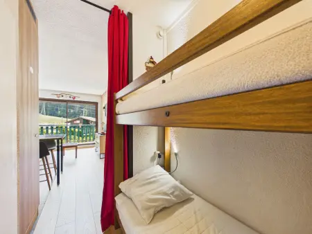 Appartement cosy aux pieds des pistes avec piscine et tennis, proche du centre des Gets - Photo 11