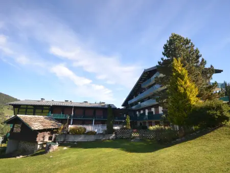 Appartement cosy aux pieds des pistes avec piscine et tennis, proche du centre des Gets - Photo 17