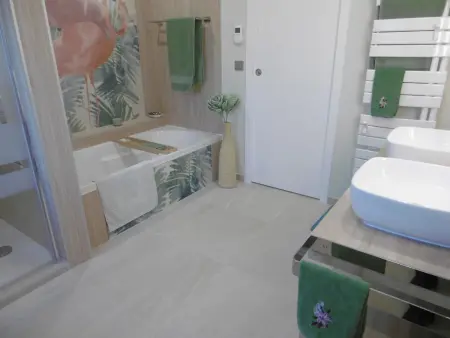 Superbe villa avec piscine en résidence à Sète - Photo 10