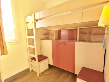 Duplex avec terrasse et solarium, accès piscine et parking compris - Photo 4