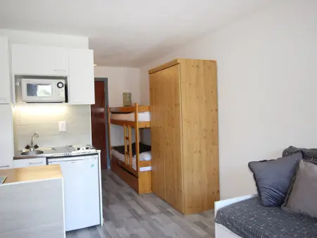 Studio rénové à Chamrousse, balcon, proche pistes - Photo 3
