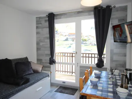 Studio rénové à Chamrousse, balcon, proche pistes - Photo 6