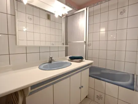 Appartement 2 pièces, 6 personnes, plein sud, centre station, proche des pistes - Photo 7