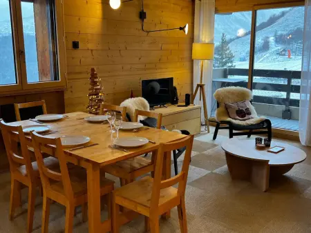 Appartement rénové 8 pers au pied des pistes, balcon sud, parking privé, équipements complets - Photo 1