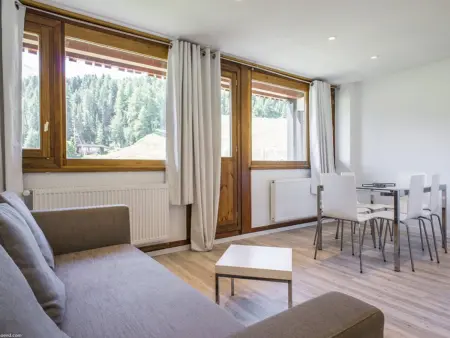 Appartement rénové 6 pers, accès skis aux pieds, grand balcon sud - Photo 2