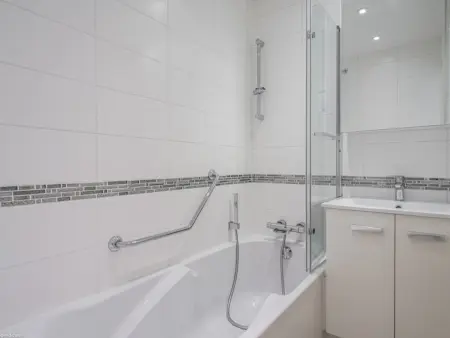 Appartement rénové 6 pers, accès skis aux pieds, grand balcon sud - Photo 7