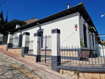 Villa Balneario de Pina - Maison Rénovée Près de la Plage à Málaga - Photo 3