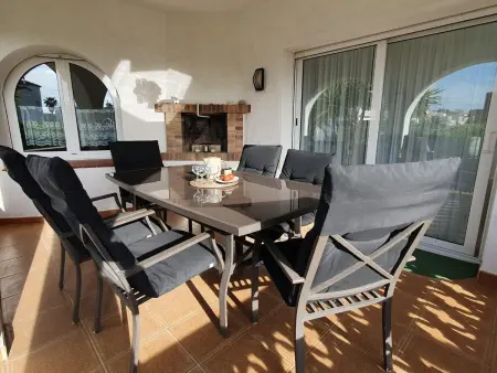 Maison 7 pers, proche plage - BBQ, WiFi, parking, terrasse - Costa Brava - Photo 3