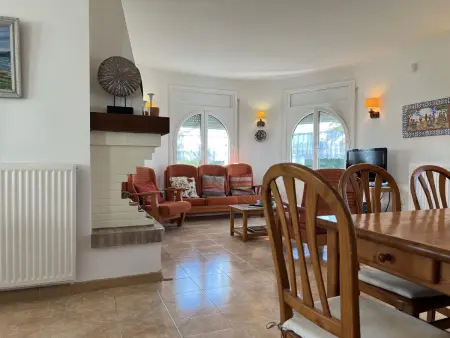 Maison 7 pers, proche plage - BBQ, WiFi, parking, terrasse - Costa Brava - Photo 6