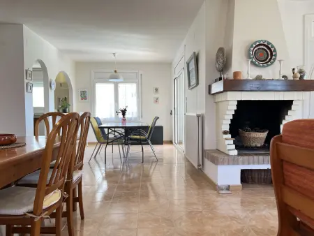 Maison 7 pers, proche plage - BBQ, WiFi, parking, terrasse - Costa Brava - Photo 7