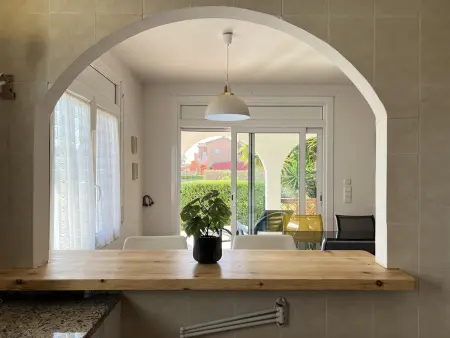 Maison 7 pers, proche plage - BBQ, WiFi, parking, terrasse - Costa Brava - Photo 10