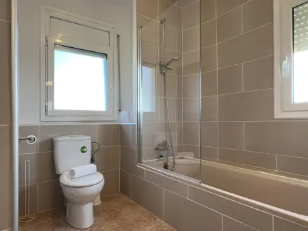 Maison 7 pers, proche plage - BBQ, WiFi, parking, terrasse - Costa Brava - Photo 27