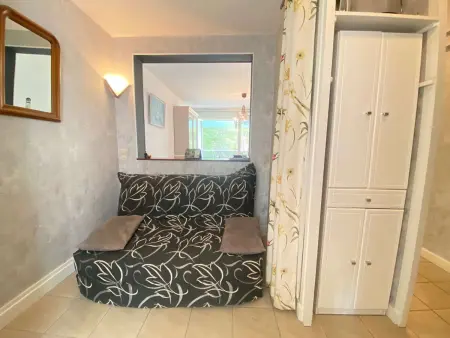 Calme et verdoyant: Appart 2 pièces, terrasse, parking, proche plage et commerces - Photo 7