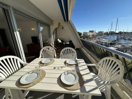 Appartement Climatisé 6 pers avec Terrasse et Piscine à Port Camargue - Photo 1