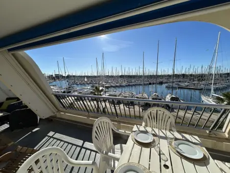 Appartement Climatisé 6 pers avec Terrasse et Piscine à Port Camargue - Photo 2