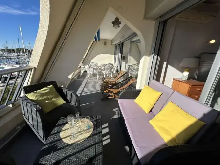 Appartement Climatisé 6 pers avec Terrasse et Piscine à Port Camargue - Photo 5