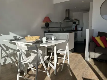 Appartement Climatisé 6 pers avec Terrasse et Piscine à Port Camargue - Photo 10