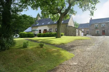 Maison à 1/2h du Mont Saint Michel, Villa de jardin confortable à Bonnemain - Photo 8