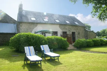 Maison à 1/2h du Mont Saint Michel, Villa de jardin confortable à Bonnemain - Photo 9