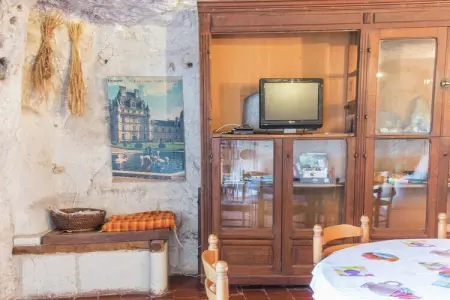 Le Grot, Une maison troglodyte au charme historique - Photo 8