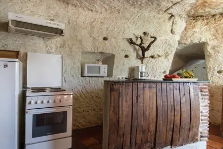 Le Grot, Une maison troglodyte au charme historique - Photo 12