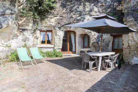 Le Grot, Une maison troglodyte au charme historique - Photo 21