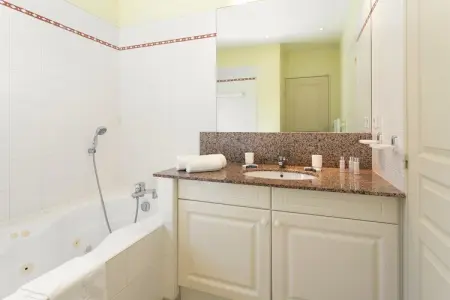 Villas de la Prade 3, Villa en France avec Piscine et Jardin - Photo 26