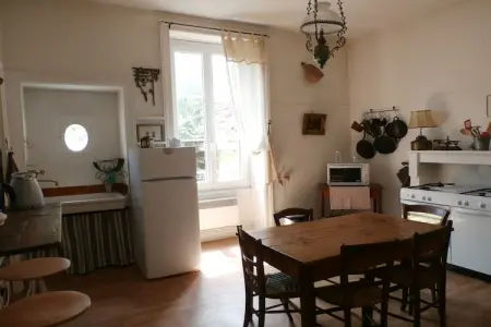 Gîte de Gray la Jolie, Maison à Gray près de forêt et lac - Photo 4