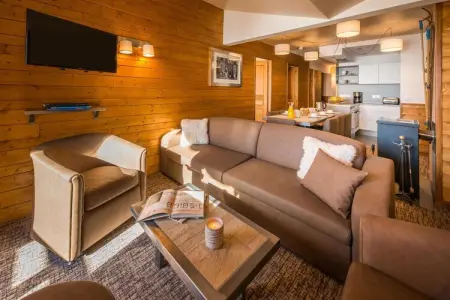 Chalet Altitude Val 2400 4, Retraite boisée dans les Alpes - Photo 1