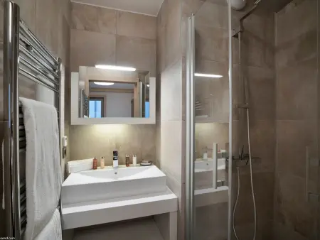 Appartement moderne à Courchevel 1550 avec box électrique et wifi - Photo 9
