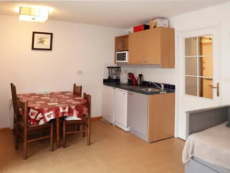 Studio aux Orres 1800m avec Piscine, Terrasse, et Accès Direct aux Pistes - Photo 1