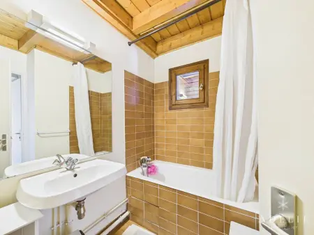 Studio mezzanine cosy, balcon plein sud, quartier calme, proche pistes et commerces, navette gratuite - Photo 6