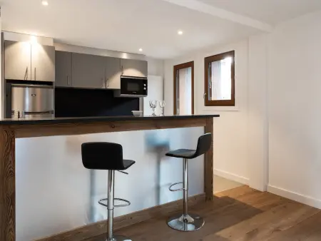 Appartement rénové 88m2 au centre de Courchevel 1850 - 8 pers, parking, balcon, WIFI - Photo 7