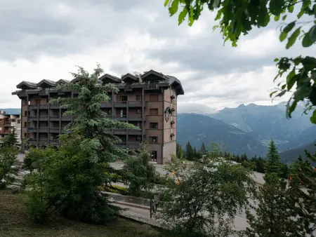 Appartement rénové 88m2 au centre de Courchevel 1850 - 8 pers, parking, balcon, WIFI - Photo 9
