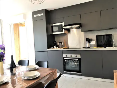 Appartement moderne avec terrasse et parking privé - Photo 9