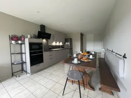 Demeure de caractère avec animaux acceptés, Gite 6 personnes à Vernusse - Photo 22