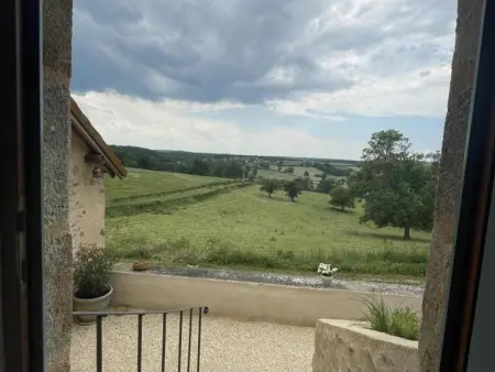 Demeure de caractère avec animaux acceptés, Gite 6 personnes à Vernusse - Photo 23