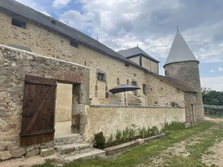 Demeure de caractère avec animaux acceptés, Gite 6 personnes à Vernusse - Photo 28