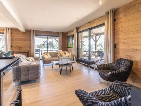 Lodge de luxe avec bain à remous, salle de sport, piscine, et options spa et golf - Photo 3