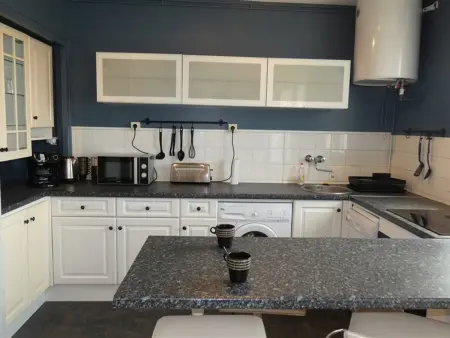 Superbe appartement moderne avec WiFi, proche plage et commerces - Photo 1