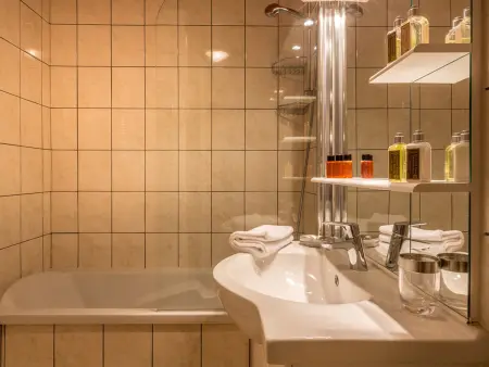 Appartement spacieux pour 6, proche pistes et centre aquasportif à Val-d'Isère - Photo 8