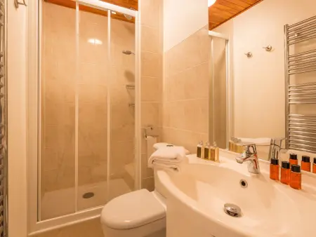 Appartement spacieux pour 6, proche pistes et centre aquasportif à Val-d'Isère - Photo 9