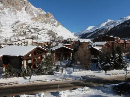 Appartement spacieux pour 6, proche pistes et centre aquasportif à Val-d'Isère - Photo 10